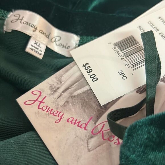 Stretch Velvet Honey & Rosie Emerald Green 2-Piece Cocktail Dress Rave Skirt Set - Picture 13 of 16
